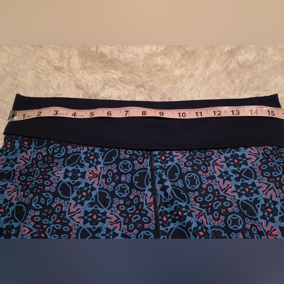 Fabletics Women’s Size Patterned Blue Leggings EUC - Picture 5 of 8